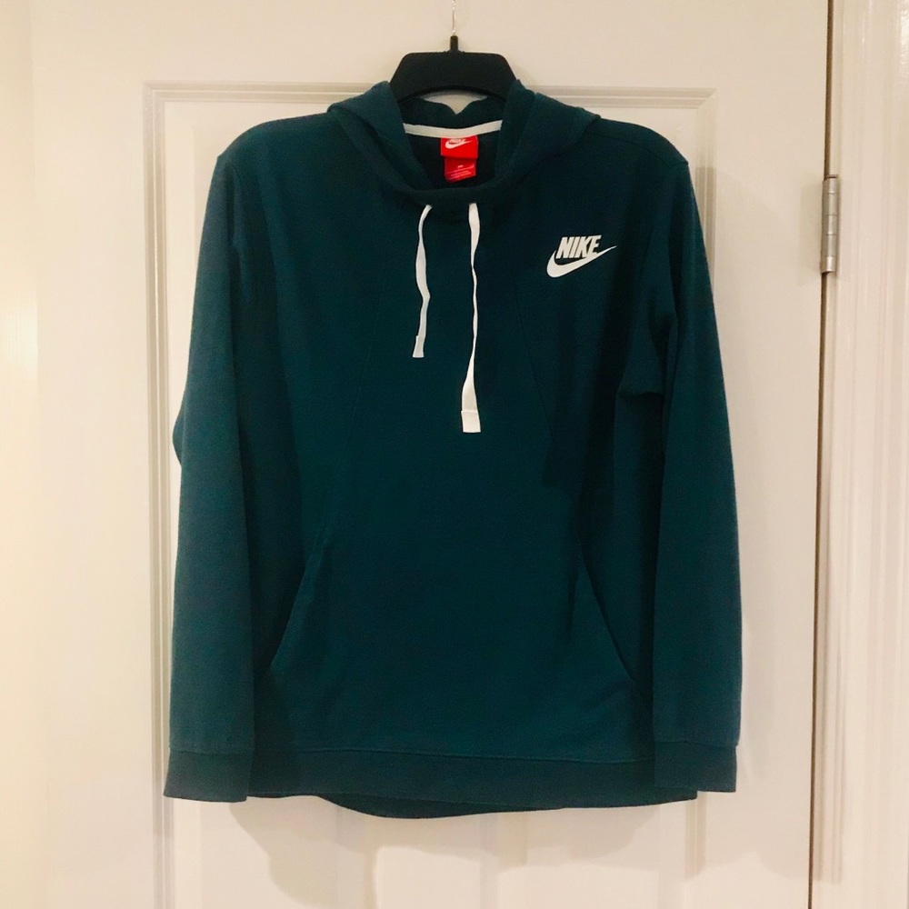 Nike hooded pullover